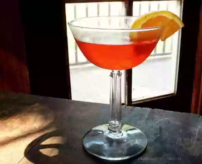 low carb cosmopolitan with an orange