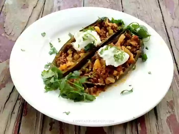low carb stuffed poblano peppers 7 carbs|lowcarb-ology.com