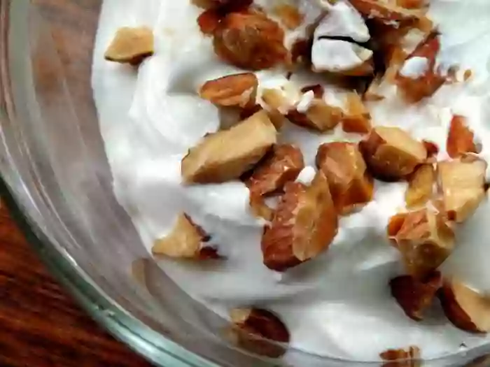 Low Carb Yogurt With Almonds