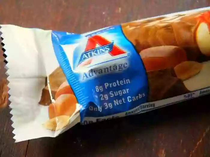atkins caramel chocolate nut roll package | lowcarb-ology.com