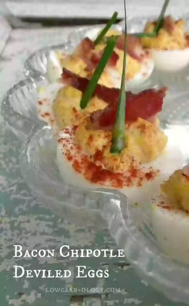 bacon chipotle deviled eggs|lowcarb-ology.com