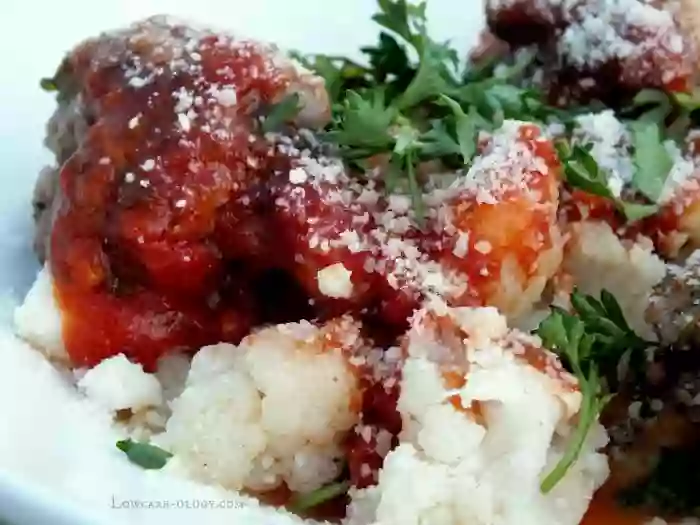 low-carb meatballs and cauliflower | lowcarb-ology.com