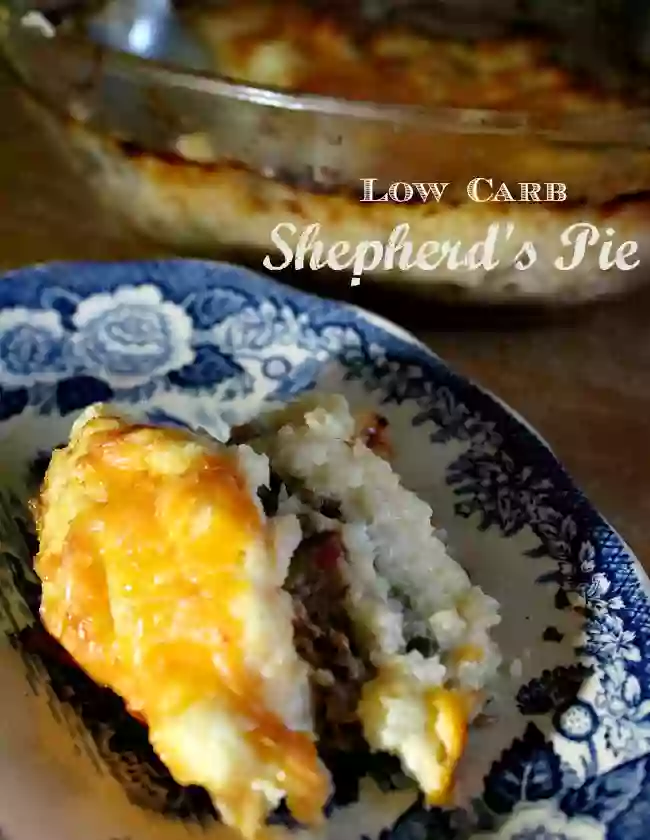 This low carb shepherd's pie has just 4.9 net carbs per generous serving. Don't give up your comfort food! Lowcarb-ology.com