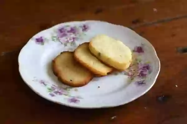 Pretty lavender lemon cookies are low carb, low calorie, and high flavor! From Lowcarb-ology.com