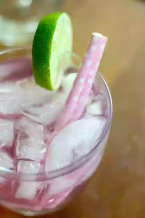 Low carb Dirty Shirley cocktail is sweet and bubbly just like the old fashioned favorite. From Lowcarb-ology.com