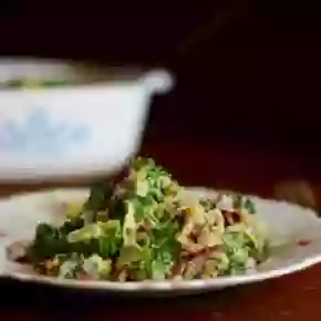 Low carb southwestern broccoli salad with just 5.7 carbs per serving. Perfect summer side dish with grilled meats! From lowcarb-ology.com
