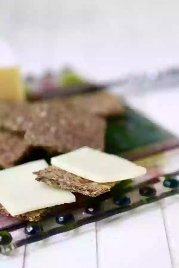 Quick and easy! These low carb Parmesan flaxseed crackers have just 0.2 net carbs and big bold flavor. From Lowcarb-ology.com