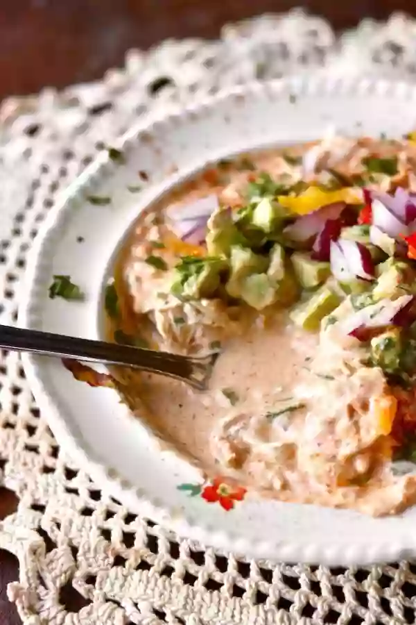 Low Carb white chicken chili has just 5.2 net carbs in each creamy delicious bite! From Lowcarb-ology.com