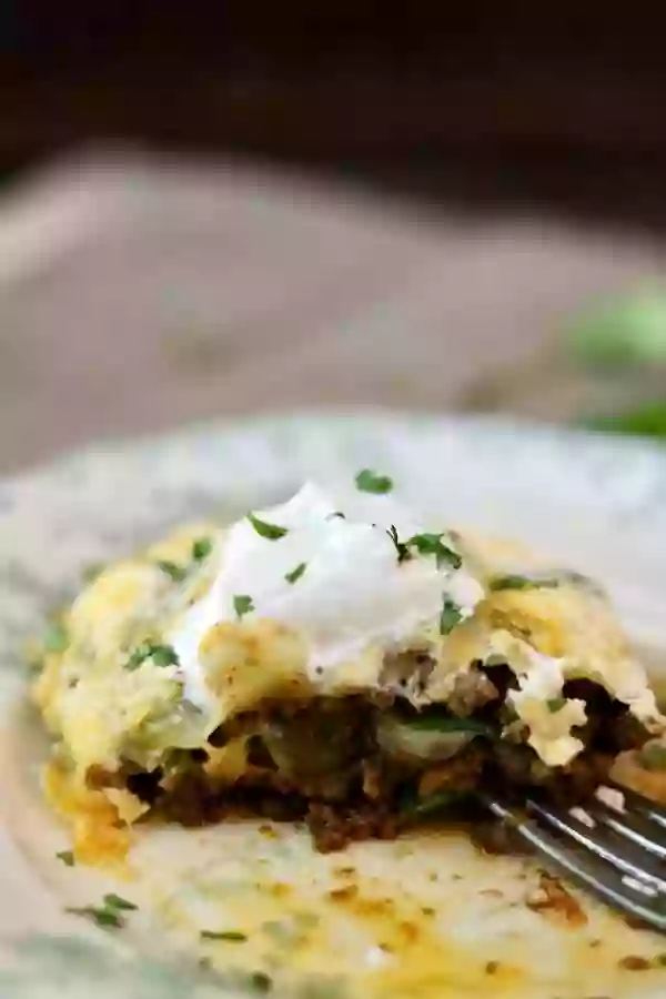 Yummy burrito casserole recipe is low carb and gluten free Tex-Mex goodness. From Lowcarb-ology.com