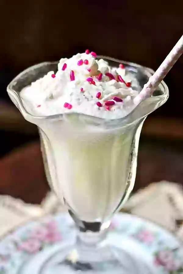 Make this low carb Italian cream soda in whatever flavor you love - you're only limited by the sugar free syrup flavors in your pantry! From Lowcarb-ology.com