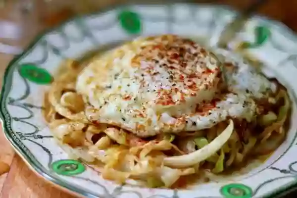 Easy and low carb. Spicy Thai peanut noodles are so addictive! From Lowcarb-ology.com