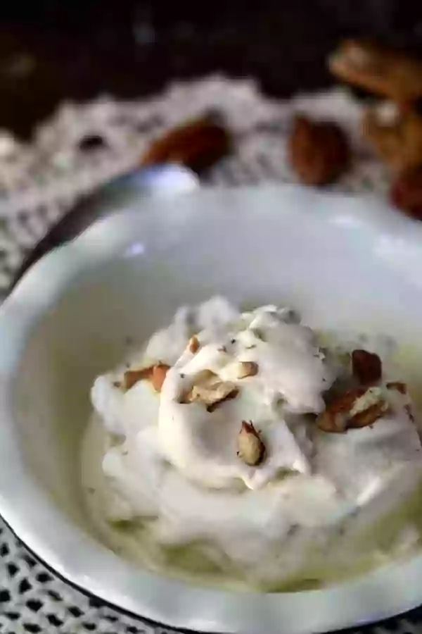 So good! This low carb ice cream is full of brown butter bourbon pecan flavor and it's a super easy recipe! From lowcarb-ology.com