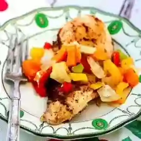 small image of fajita chicken on a plate for recipe card