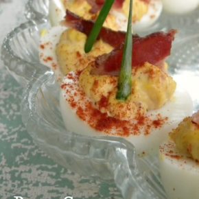 bacon chipotle deviled eggs|lowcarb-ology.com