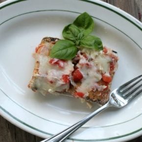 Low carb eggplant rollatini recipe is perfect when you are craving Italian food. Restlesschipotle.com