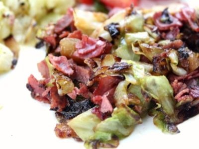Quick Corned Beef and Cabbage That Will Have Your Tummy Happy in 15 Minutes - Lowcarb-ology.com