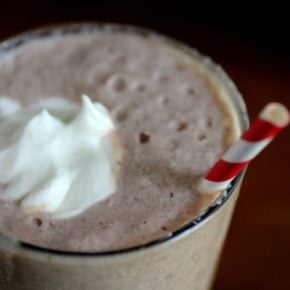 This easy low-carb shake recipe will be a favorite with its dark chocolate and raspberry flavor. from Lowcarb-ology.com