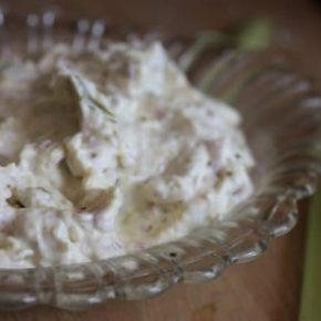 this low carb dill pickle dip is perfect for game day... and absolutely addictive. From lowcarb-ology.com