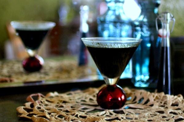This easy, inky, black colored cocktail has 0 carbs. Perfect for Halloween! From Lowcarb-ology.com