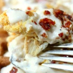 Low carb chicken and waffles is an easy recipe with just 10 net carbs per generous serving. SO good! From Lowcarb-ology.com