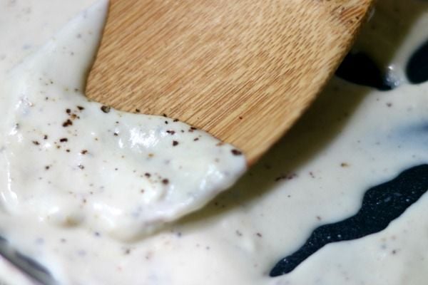 Creamy, southern style low carb cream gravy is some of the best comfort food around! You don't have to give it up on your keto diet !! From lowcarb-ology.com