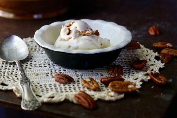 Low Carb Brown Butter Bourbon Pecan ice cream recipe is so creamy and decadent! Keto friendly and easy to make, too! From Lowcarb-ology.com