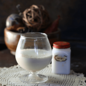 Easy recipe! Low carb, hot bourbon milk punch recipe is a warm cup of comfort on a chilly day! This classic Southern cocktail is deceptively sweet and milky. from Lowcarb-ology.com